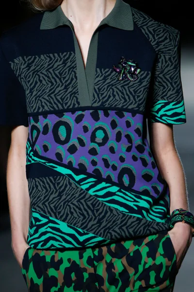 Look 24